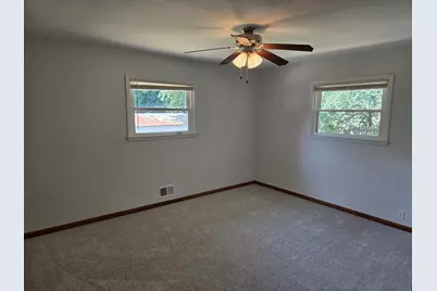 1425 S Rock Pl, New Berlin, WI 53151 - Photo 18