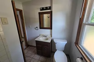 1425 S Rock Pl, New Berlin, WI 53151 - Photo 8