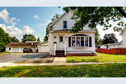 713  Charles St, Fort Atkinson, WI 53538 - Photo 1