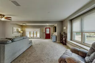 713 Charles St, Fort Atkinson, WI 53538 - Photo 2