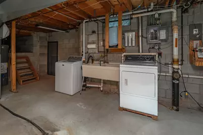 9123 S 35th St, Franklin, WI 53132 - Photo 32