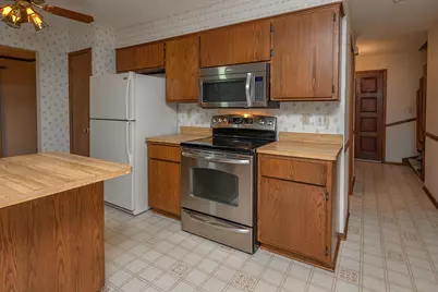 9123 S 35th St, Franklin, WI 53132 - Photo 12