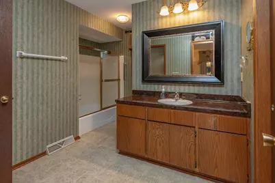 9123 S 35th St, Franklin, WI 53132 - Photo 28