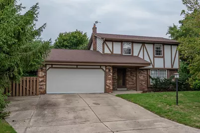 9123 S 35th St, Franklin, WI 53132 - Photo 2