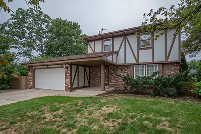 9123 S 35th St, Franklin, WI 53132 - Photo 4