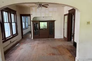 3223 N 40th St, Milwaukee, WI 53216 - Photo 2