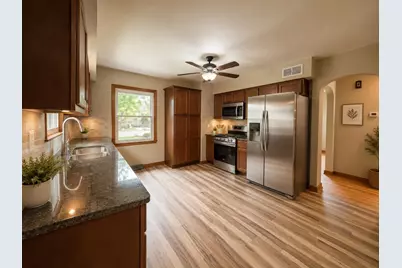 3124 S 40th St, Milwaukee, WI 53215 - Photo 4