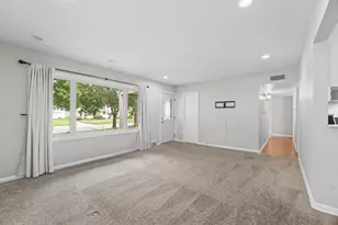 705 Oak St, South Milwaukee, WI 53172 - Photo 6
