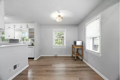 705  Oak St, South Milwaukee, WI 53172 - Photo 8