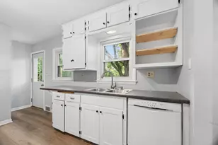 705 Oak St, South Milwaukee, WI 53172 - Photo 14