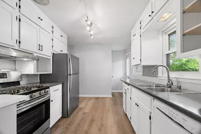705  Oak St, South Milwaukee, WI 53172 - Photo 10