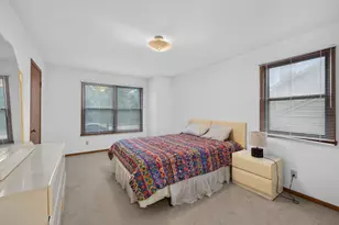 5533 Cambridge Ln, Racine, WI 53406 - Photo 12