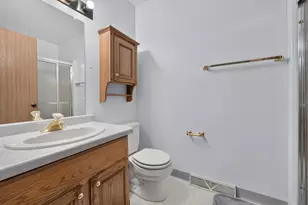 5533 Cambridge Ln, Racine, WI 53406 - Photo 14