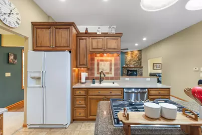 W1967  Mystic Ct, Ixonia, WI 53036 - Photo 6