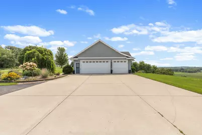 W1967  Mystic Ct, Ixonia, WI 53036 - Photo 40