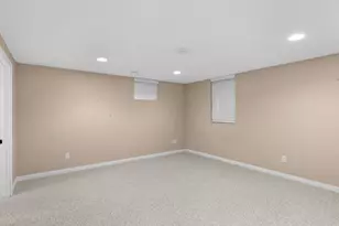 302 Fenway Terrace, Manitowoc, WI 54220 - Photo 24