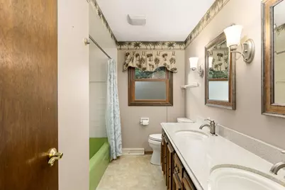 S64W12622  Tennyson Ln, Muskego, WI 53150 - Photo 34