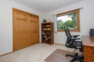 9738 W Barnard Ave, Greenfield, WI 53228 - Photo 28