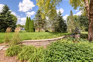 9738 W Barnard Ave, Greenfield, WI 53228 - Photo 38
