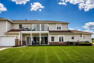 6739 Meadowlands Cir, Pleasant Prairie, WI 53158 - Photo 14