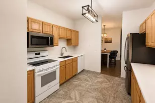 6739 Meadowlands Cir, Pleasant Prairie, WI 53158 - Photo 2