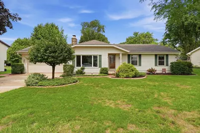 16010 W Cynthia Dr, New Berlin, WI 53151 - Photo 1