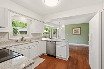 16010 W Cynthia Dr, New Berlin, WI 53151 - Photo 10