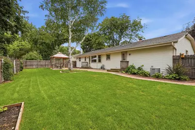 16010 W Cynthia Dr, New Berlin, WI 53151 - Photo 32