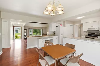16010 W Cynthia Dr, New Berlin, WI 53151 - Photo 12