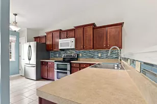 2043 27th Ave, Kenosha, WI 53140 - Photo 2