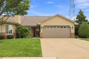 2043 27th Ave, Kenosha, WI 53140 - Photo 1