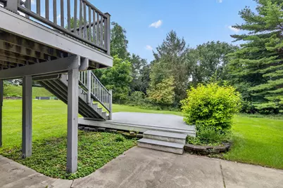 N71W27107  Meadow Wood Ln, Lisbon, WI 53089 - Photo 40