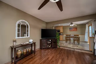 8560 S Sharon Dr, Oak Creek, WI 53154 - Photo 8