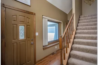 8560 S Sharon Dr, Oak Creek, WI 53154 - Photo 4