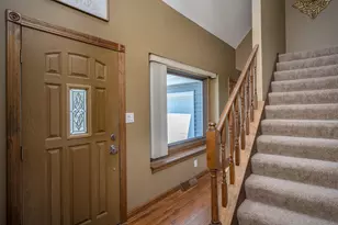 8560 S Sharon Dr, Oak Creek, WI 53154 - Photo 4