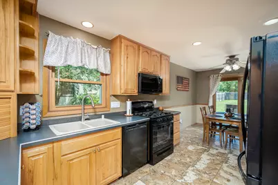 8560 S Sharon Dr, Oak Creek, WI 53154 - Photo 14