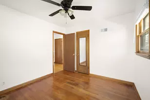 5462 N 103rd St, Milwaukee, WI 53225 - Photo 14