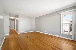 4921 N 104th St, Milwaukee, WI 53225 - Photo 4