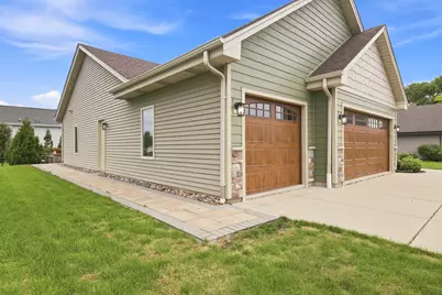 4094 W Whispering Ridge Pass, Franklin, WI 53132 - Photo 4