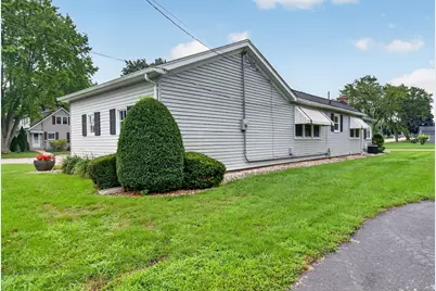 201 N Oakland Ave, Burlington, WI 53105 - Photo 18