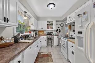 201 N Oakland Ave, Burlington, WI 53105 - Photo 8