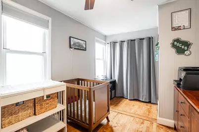 1931 N Bartlett Ave, Milwaukee, WI 53202 - Photo 10