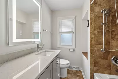 136 S Maple St, Oconomowoc, WI 53066 - Photo 20