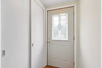 136 S Maple St, Oconomowoc, WI 53066 - Photo 2