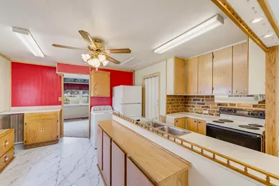 6512 W Euclid Ave, Milwaukee, WI 53219 - Photo 6
