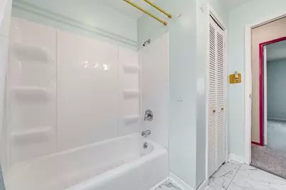 6512 W Euclid Ave, Milwaukee, WI 53219 - Photo 22