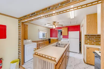 6512 W Euclid Ave, Milwaukee, WI 53219 - Photo 8