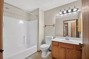 1236 N Sunnyslope Dr, Racine, WI 53406 - Photo 16