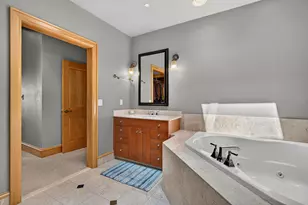 601 E Erie St, Milwaukee, WI 53202 - Photo 32