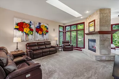 W144N9912  Sun Valley Trl, Germantown, WI 53022 - Photo 6